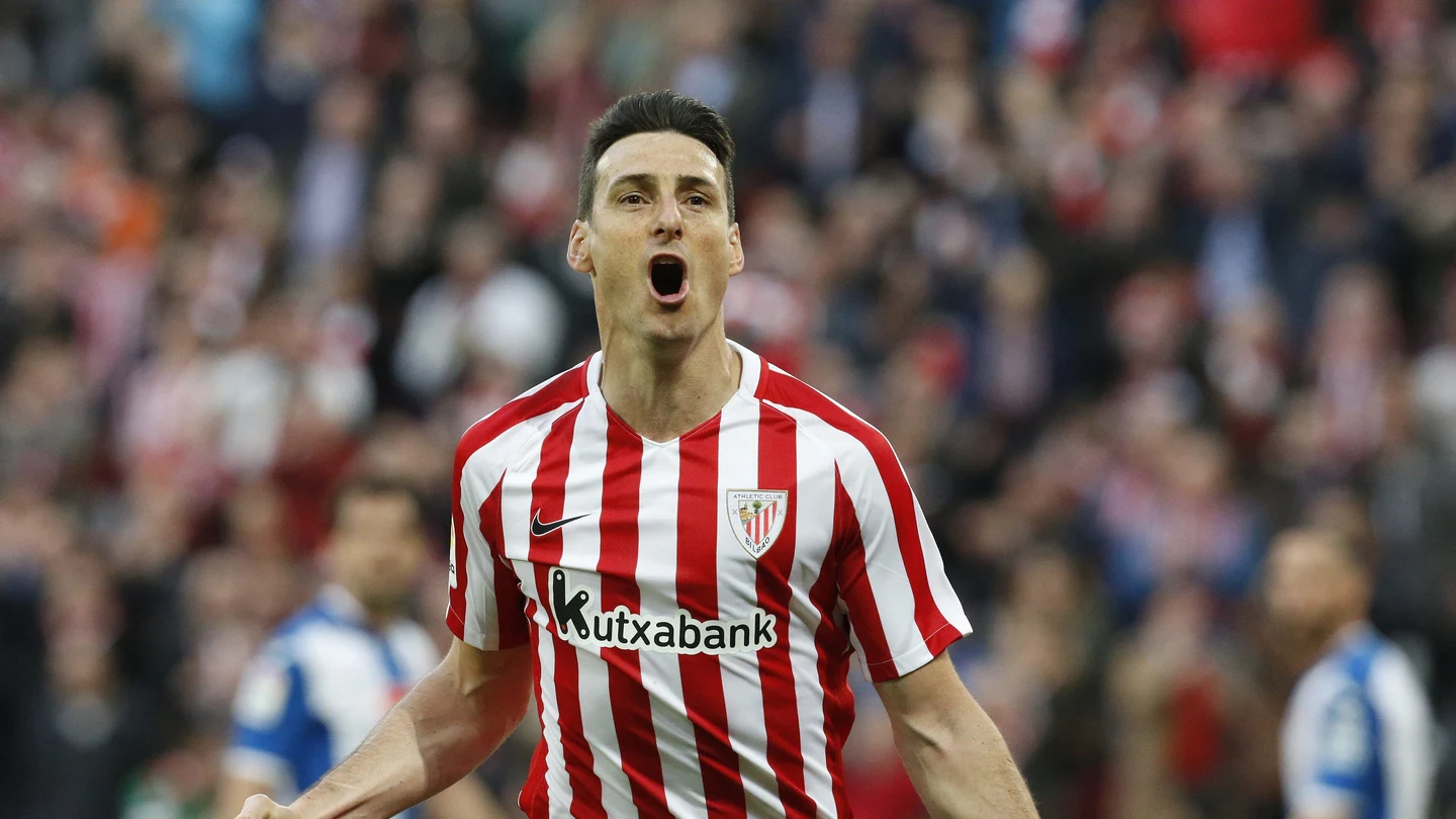 Aduriz celebra uno de sus goles con el Athletic Aduriz celebra uno de sus goles con el Athletic