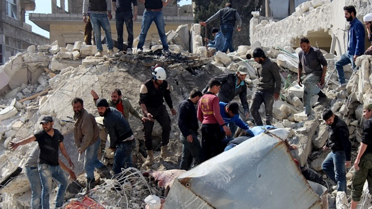 58 muertos por un ataque químico y otros ocho por un bombardeo aéreo en el norte de Siria EL NÚMERO DE MUERTOS PODRÍA AUMENTAR