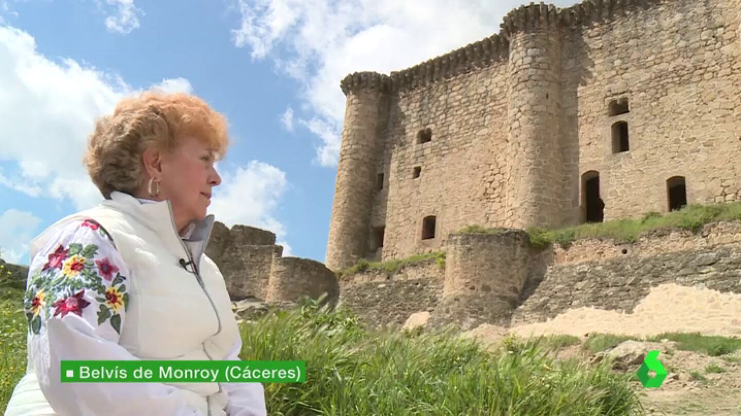 Frame 20.082032 de: Una farmac&eacute;utica jubilada se compra un castillo porque se enamor&oacute; de &eacute;l: "Siempre he tenido dinero ahorradito para comprar un castillo"
