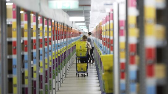 Centro log&iacute;stico de Amazon en Koblenz (Alemania)