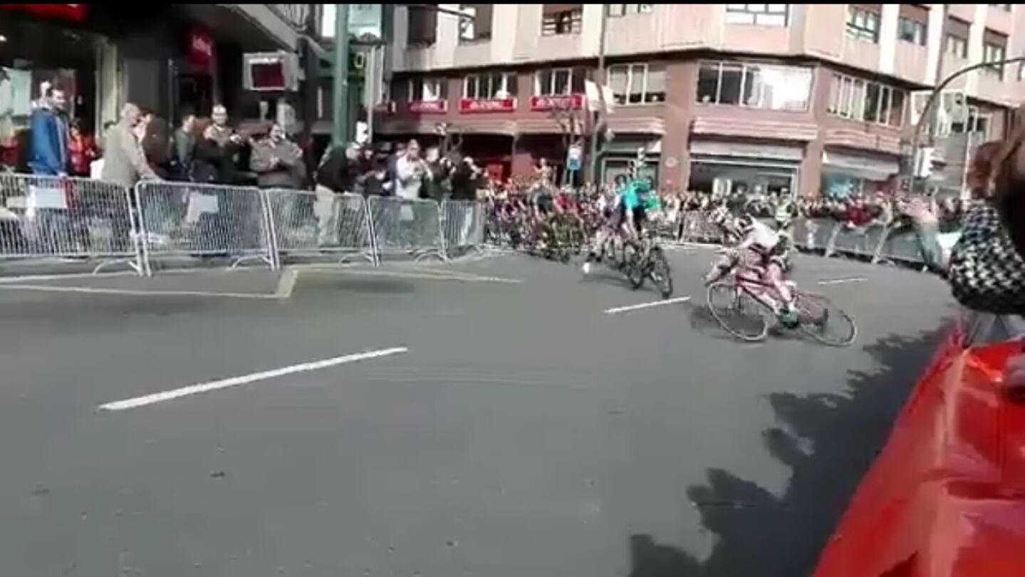Ca&iacute;da durante la Vuelta al Pa&iacute;s Vasco