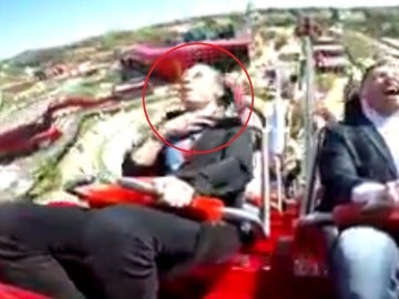 Momento en que se 'traga' la paloma Momento en que se 'traga' la paloma