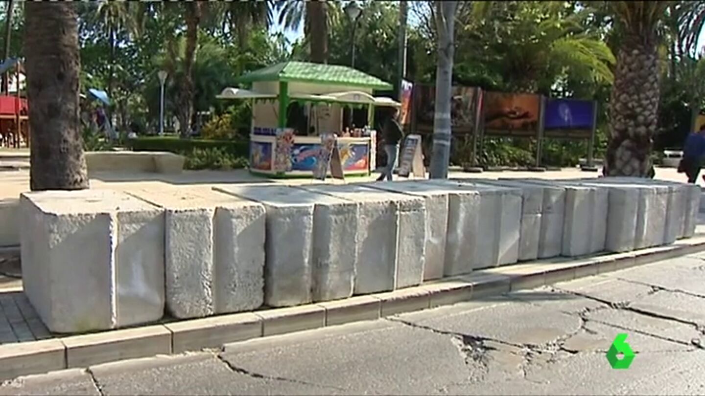 Los bloques de hormig&oacute;n que ser&aacute;n colocados en el centro de M&aacute;laga