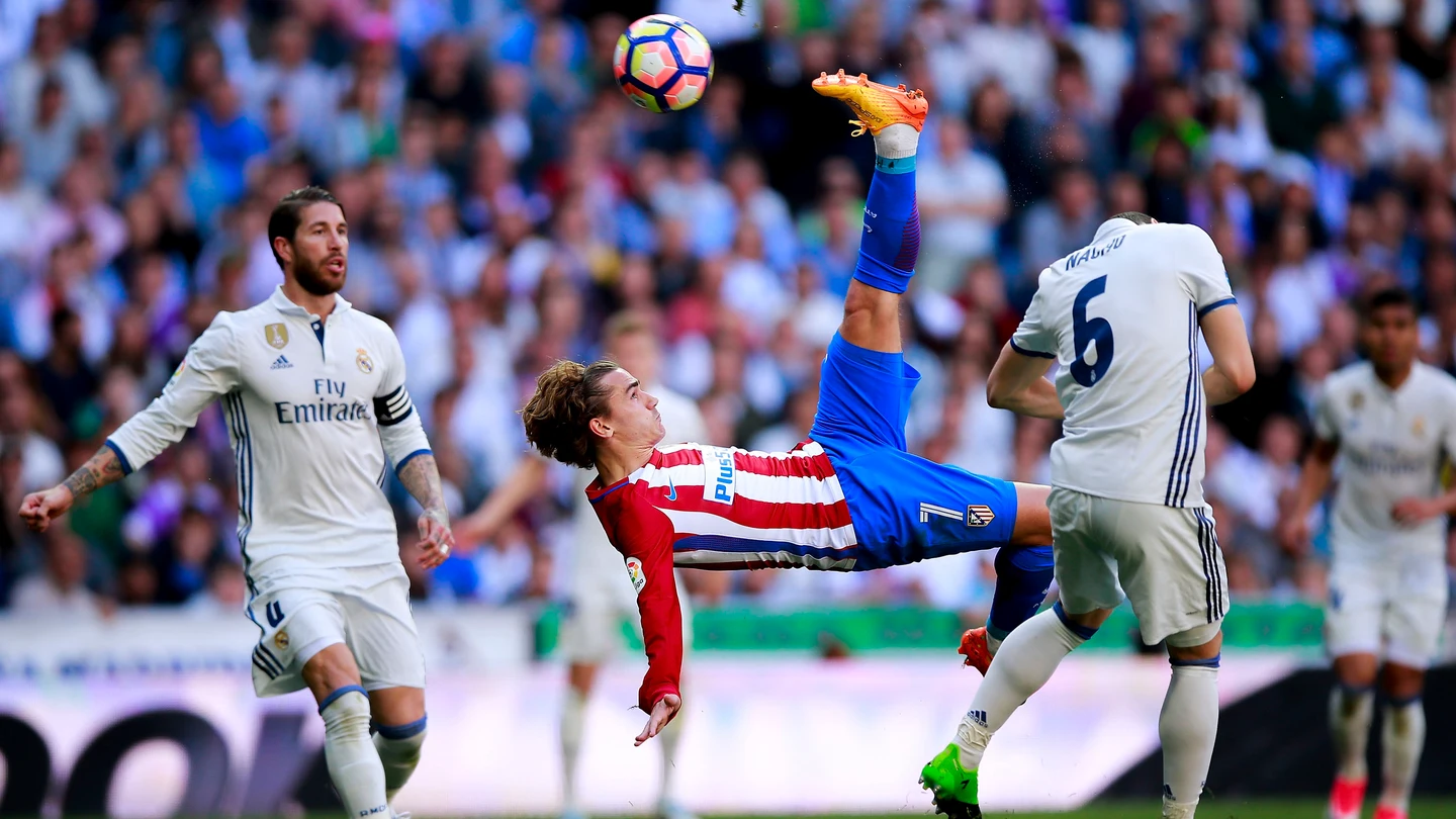 Griezmann, en una jugada en el Bernabéu Griezmann, en una jugada en el Bernabéu