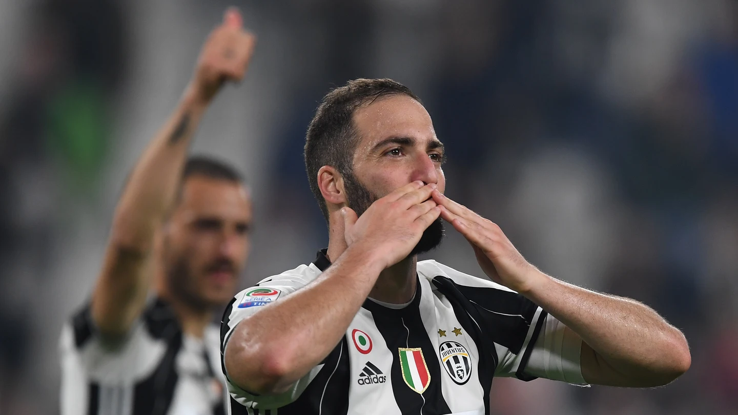 Higuaín celebra un gol con la Juventus de Turín Higuaín celebra un gol con la Juventus de Turín