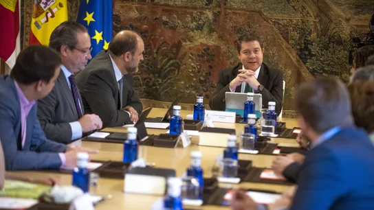 El presidente de Castilla-La Mancha, Emiliano García-Page, al frente del Consejo de Gobierno urgente El presidente de Castilla-La Mancha, Emiliano García-Page, al frente del Consejo de Gobierno urgente