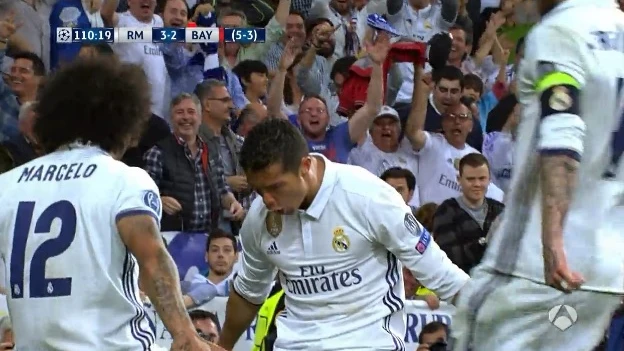 Cristiano Ronaldo celebra su tercer gol con Marcelo
