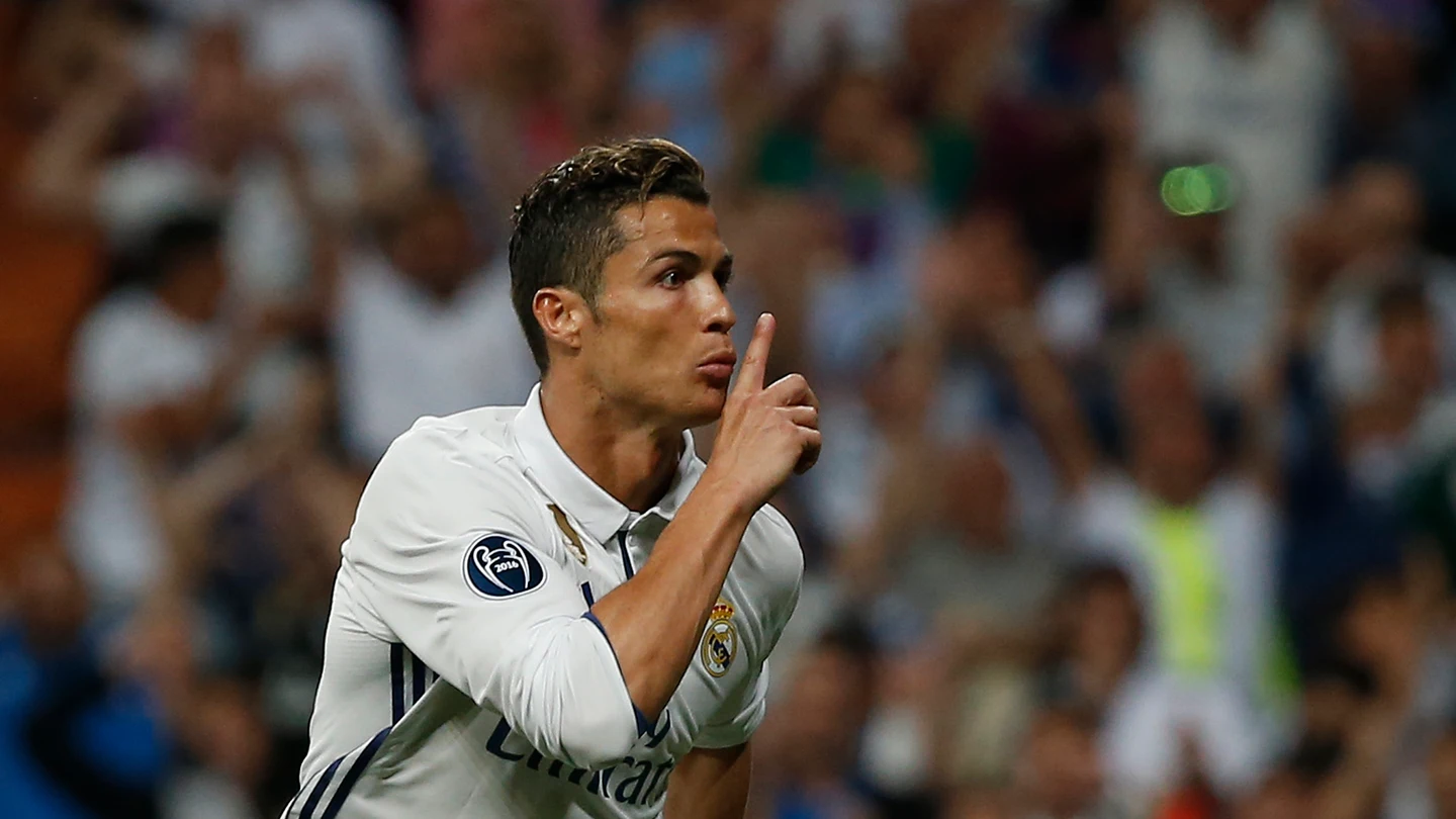Cristiano Ronaldo manda callar a la afición del Bernabéu Cristiano Ronaldo manda callar a la afición del Bernabéu