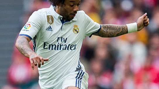 Marcelo controlando el balón Marcelo controlando el balón