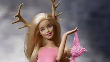 Barbie sin sujetador