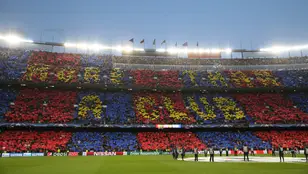 Mosaico 'More than a club' en el Camp Nou 