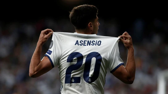 Marco Asensio se señala el dorsal tras su gol contra el Bayern Marco Asensio se señala el dorsal tras su gol contra el Bayern
