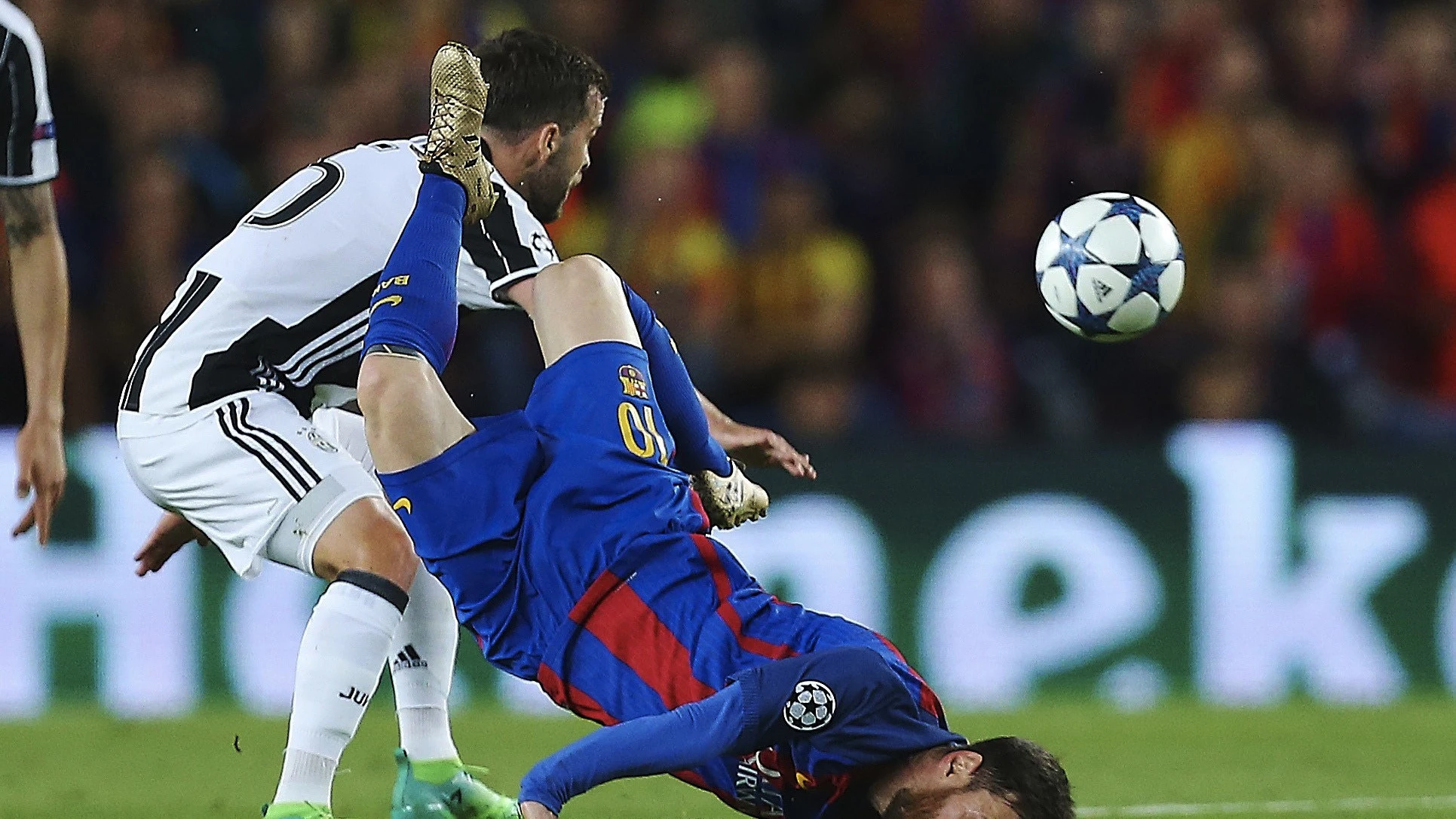 La impactante caída de Leo Messi La impactante caída de Leo Messi
