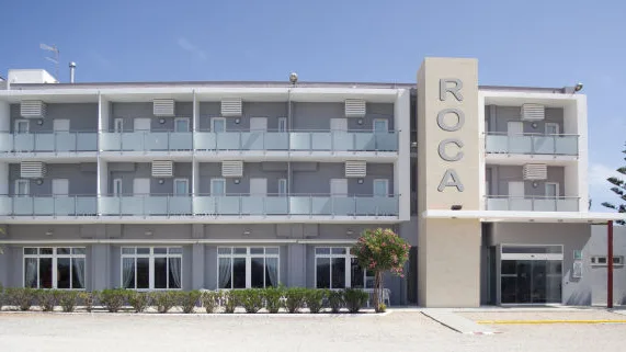 El Hotel Roca (Vinaroz, Castellón) impide el alojamiento de un grupo de personas con síndrome de Down 