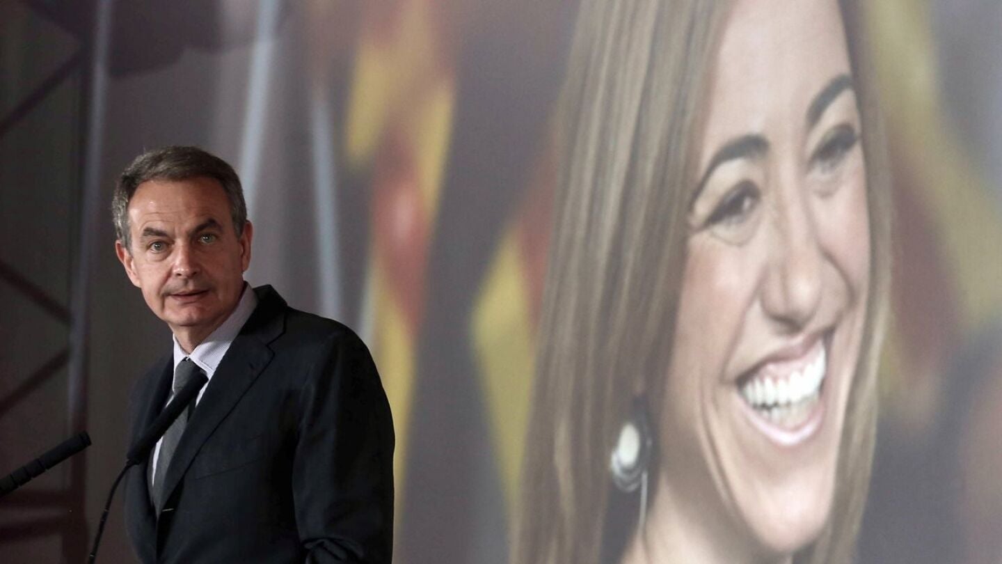 Zapatero en el homenaje a Carme Chac&oacute;n