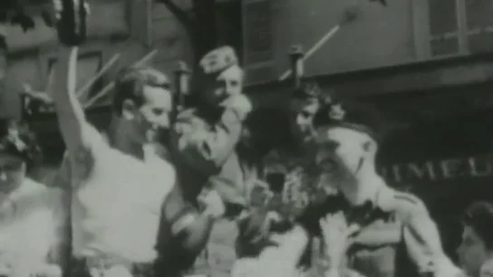 Frame 62.724864 de: Fueron, vieron, vencieron y les olvidaron: el día que 'La Nueve' alcanzó la gloria frente a los nazis bajo el silencio de Francia Frame 62.724864 de: Fueron, vieron, vencieron y les olvidaron: el día que 'La Nueve' alcanzó la gloria frente a los nazis bajo el silencio de Francia