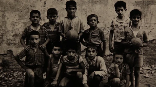Los maestros de la fotografía en España se solidarizan con los refugiados Han donado una de sus fotografías por una buena causa