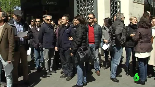 Frame 13.986809 de: trabajadores canal Frame 13.986809 de: trabajadores canal