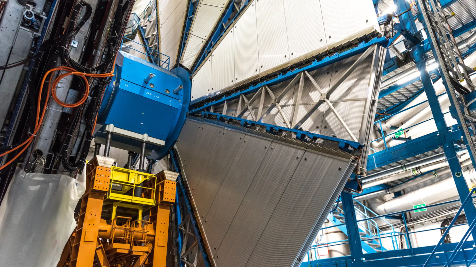 Investigadores espanoles mejoran la busqueda de nuevos bosones de Higgs