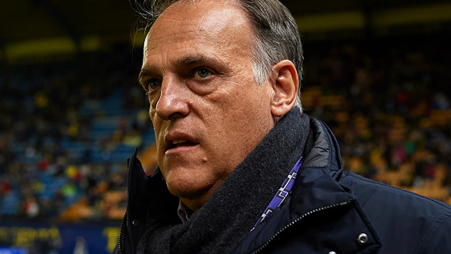 Vaya rajada de Tebas Contra Ángel María Villar