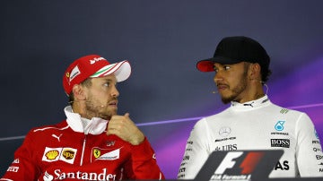 Vettel y Hamilton en rueda de prensa