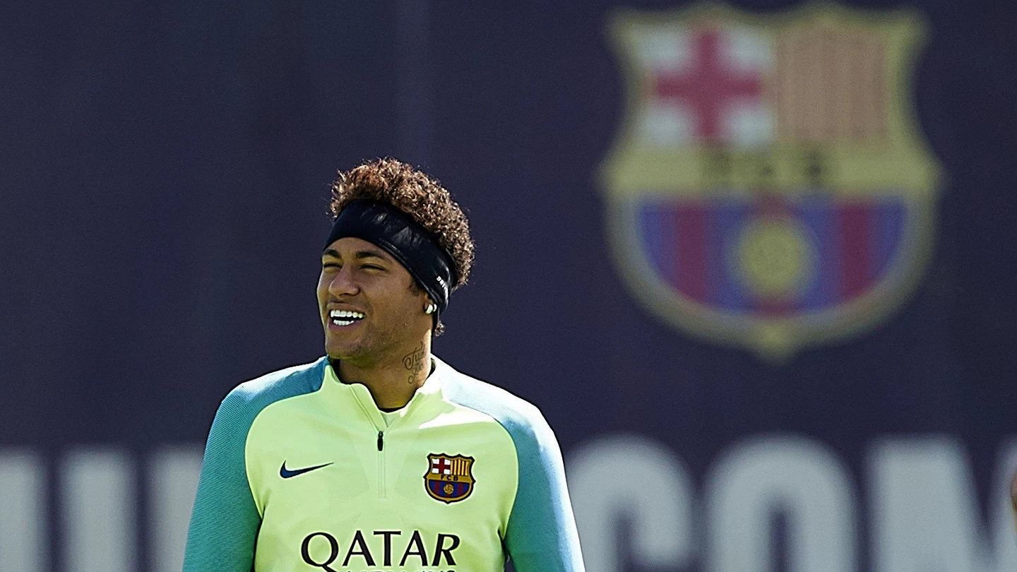 Neymar durante un entrenamiento con el Barcelona Neymar durante un entrenamiento con el Barcelona