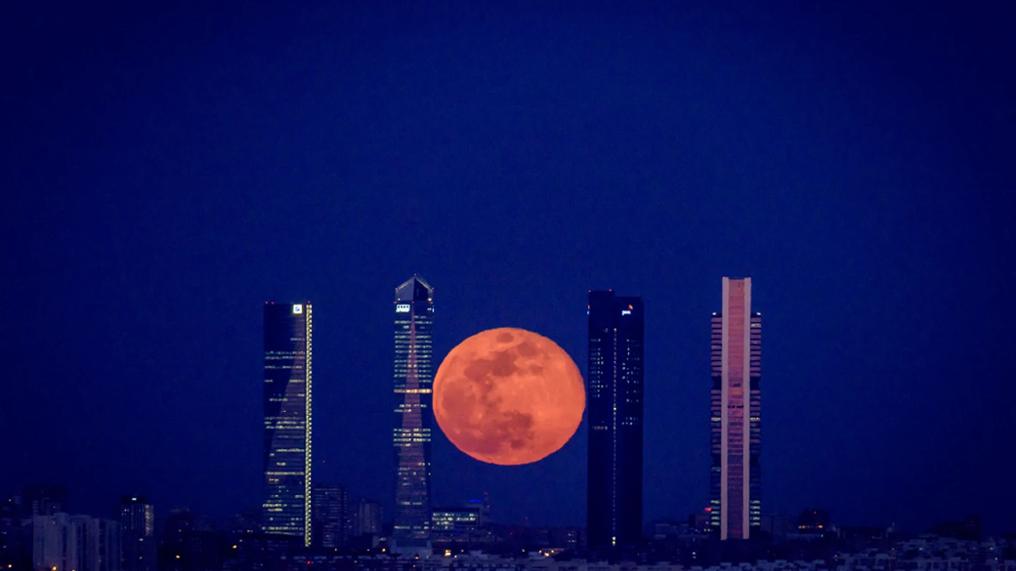La luna llena de la Semana Santa (Madrid) Manuel Juez La luna llena de la Semana Santa (Madrid) Manuel Juez