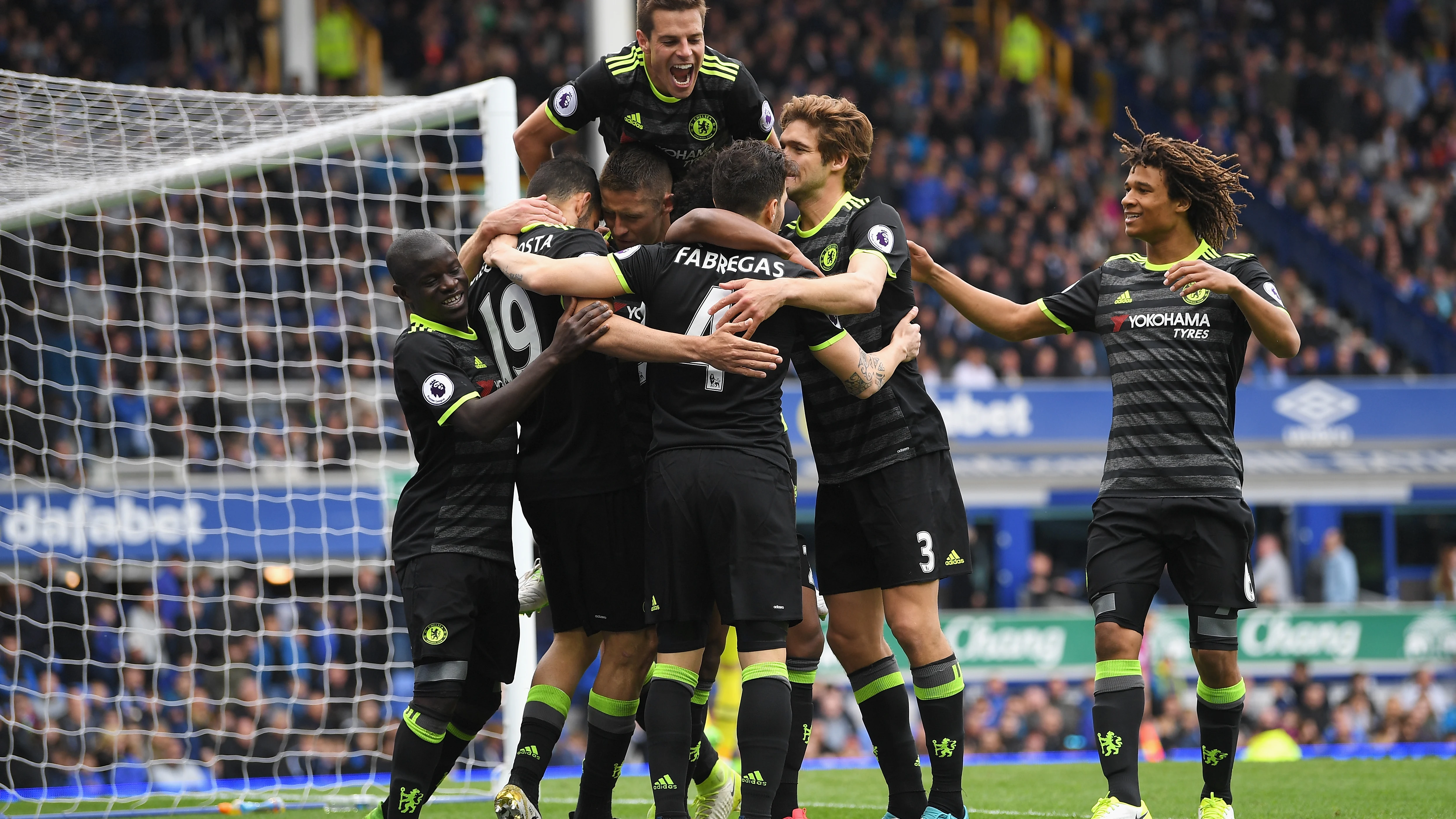 Los jugadores del Chelsea celebrando un gol
