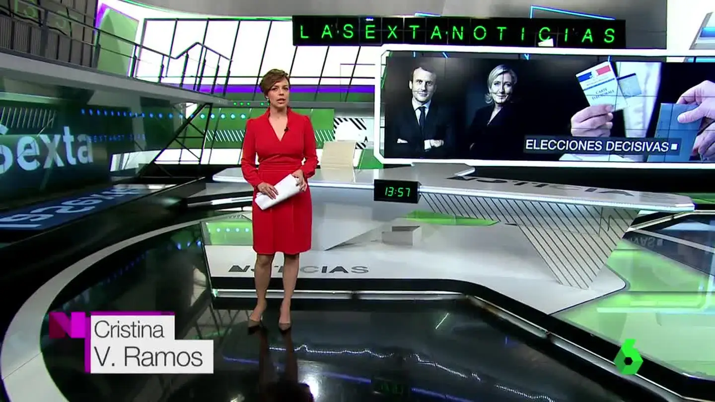Cristina Villanueva firma con su segundo apellido en el Día de la Madre Cristina Villanueva firma con su segundo apellido en el Día de la Madre