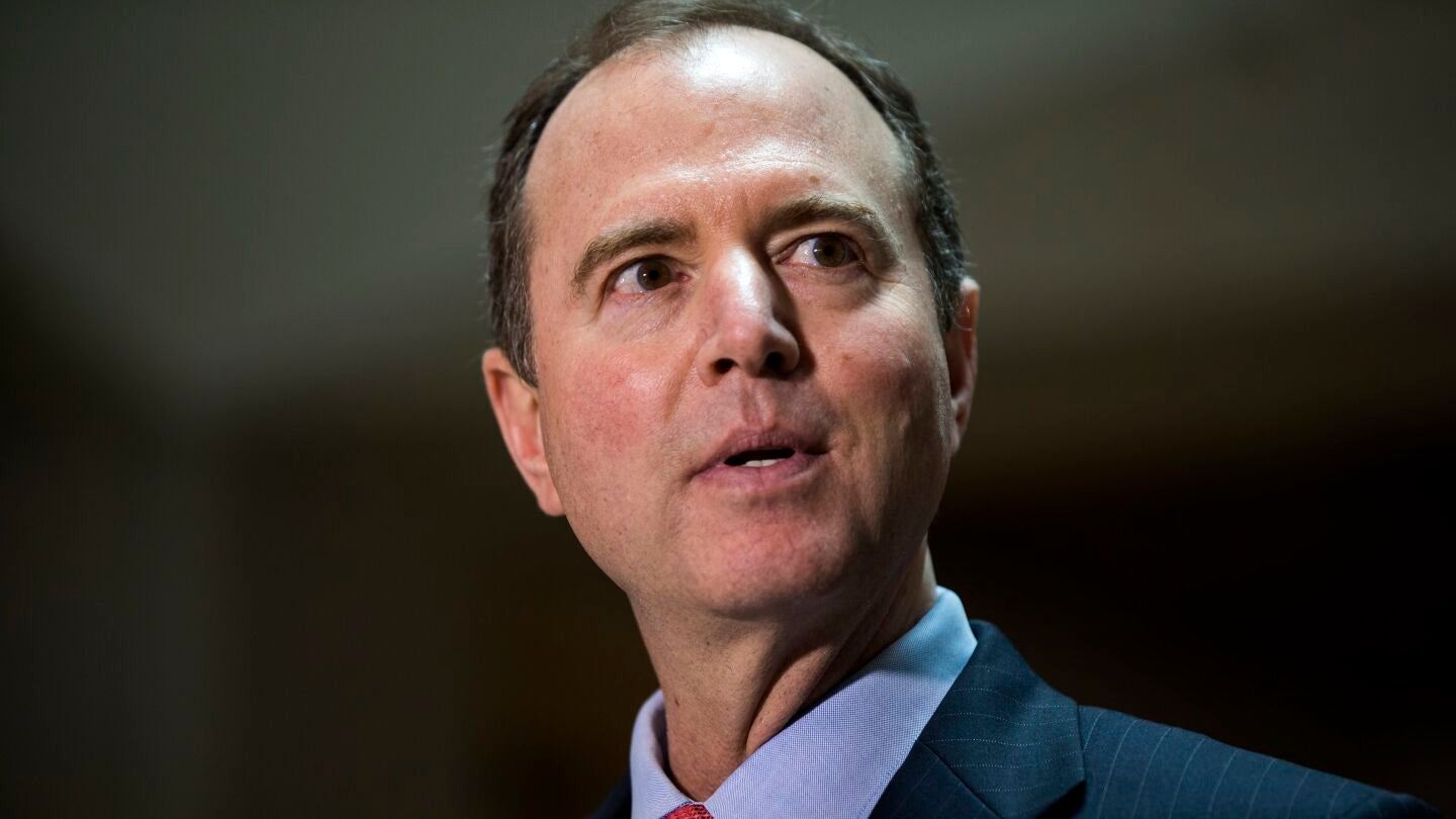 En la foto, el congresista Adam Schiff