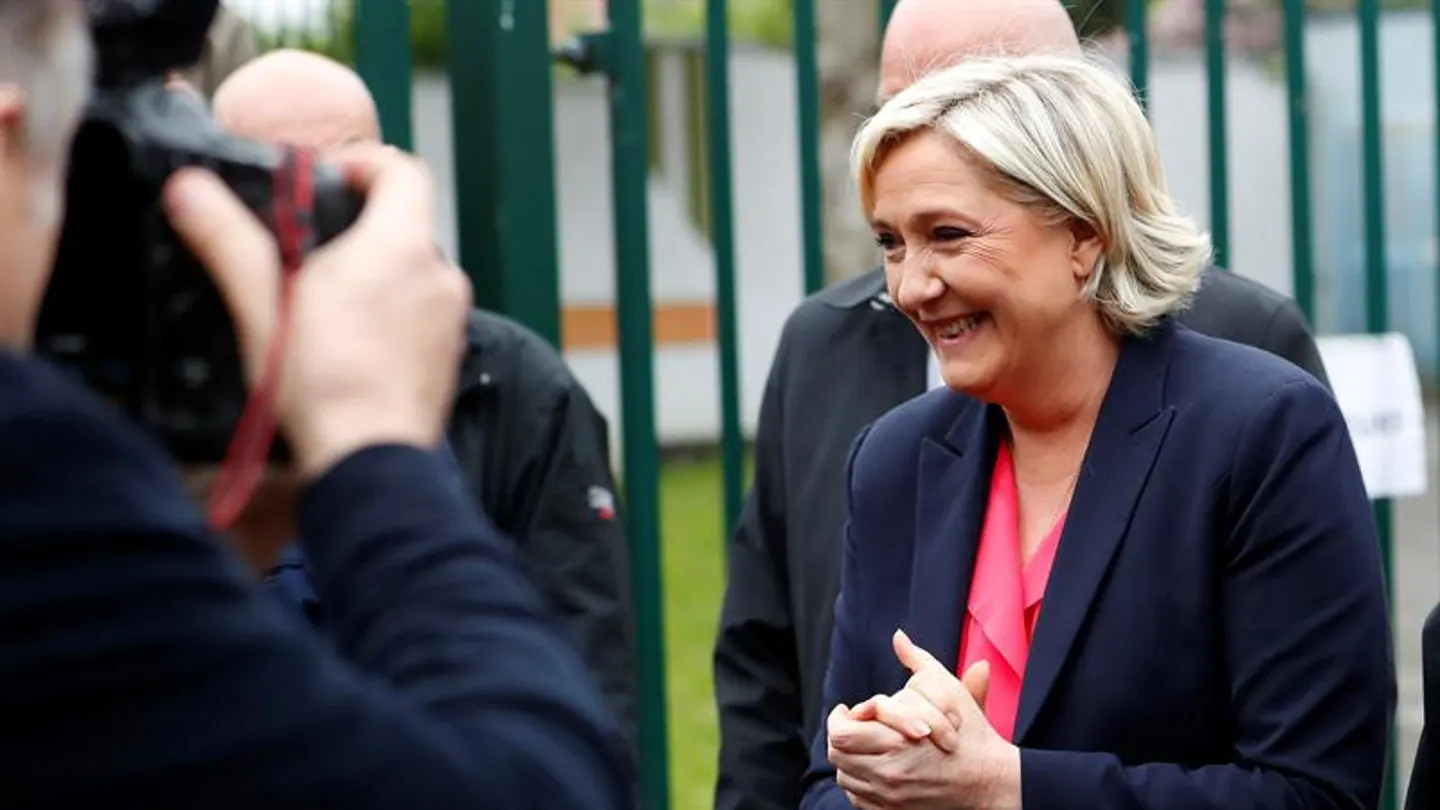 Le Pen propone transformar el Frente Nacional para crear "una nueva fuerza" Le Pen propone transformar el Frente Nacional para crear "una nueva fuerza"