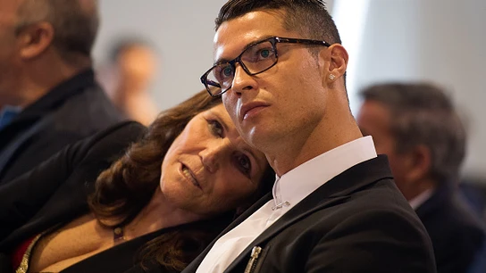 Maria Dolores dos Santos Aveiro, la madre de Cristiano Ronaldo Maria Dolores dos Santos Aveiro, la madre de Cristiano Ronaldo