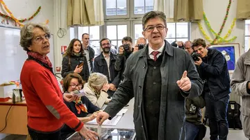 Mélenchon vota en París