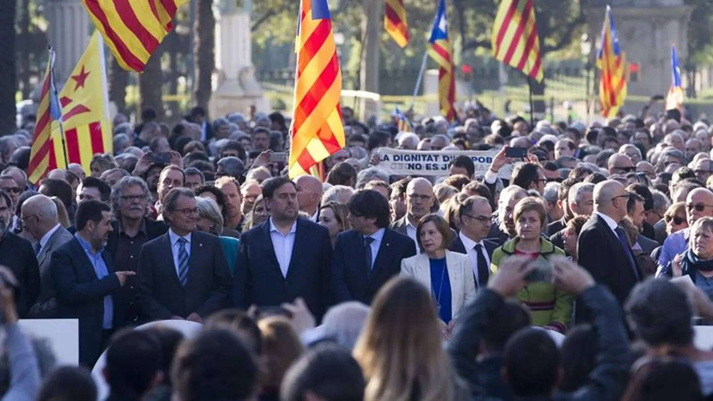 Miembros del Govern apoyan a Carme Forcadell en el TSJC Miembros del Govern apoyan a Carme Forcadell en el TSJC