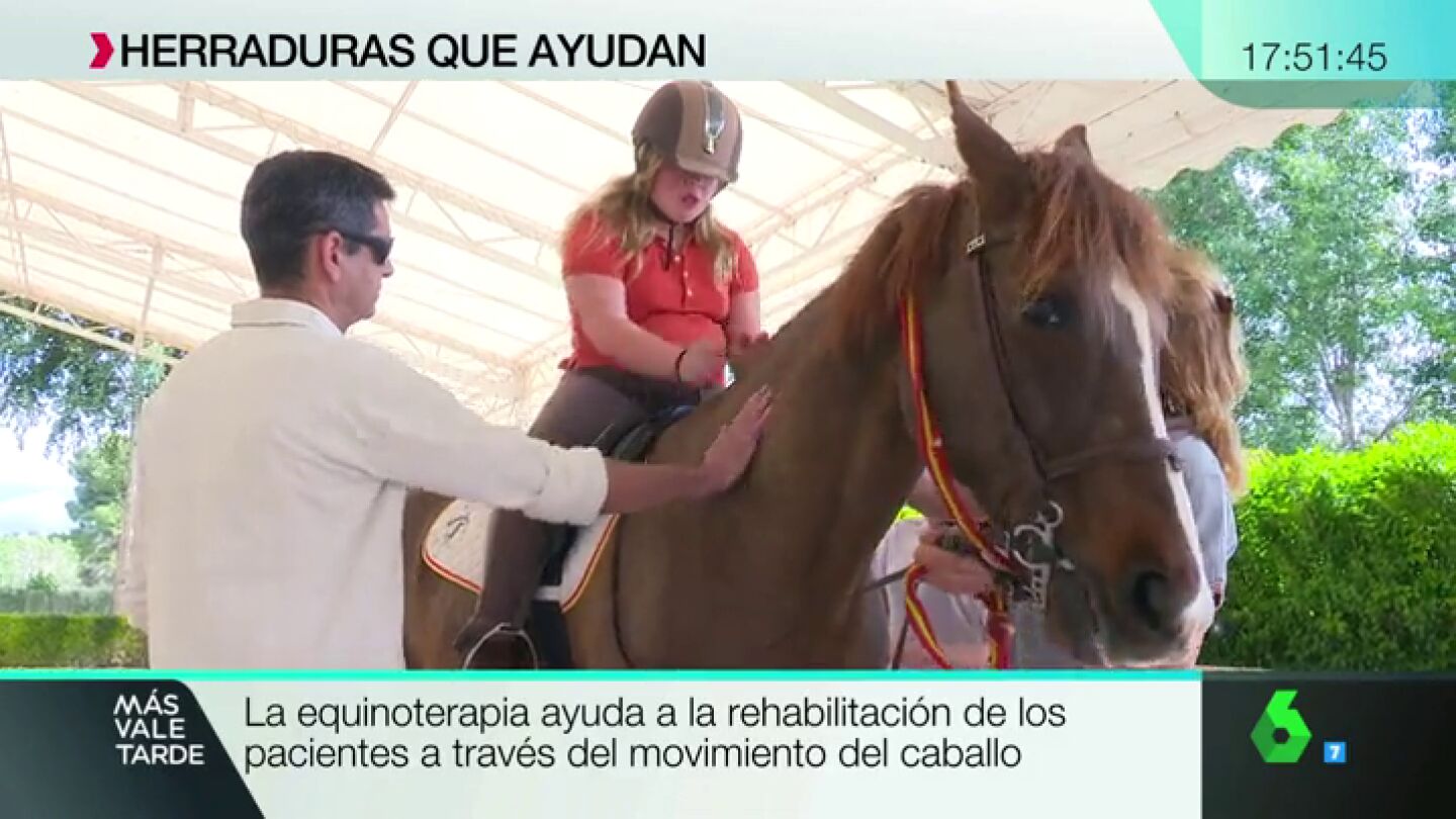 Frame 9.886505 de: Los caballos de la esperanza: la 'equinoterapia' ayuda a ni&ntilde;os con trastornos a mejorar sus capacidades y autoestima