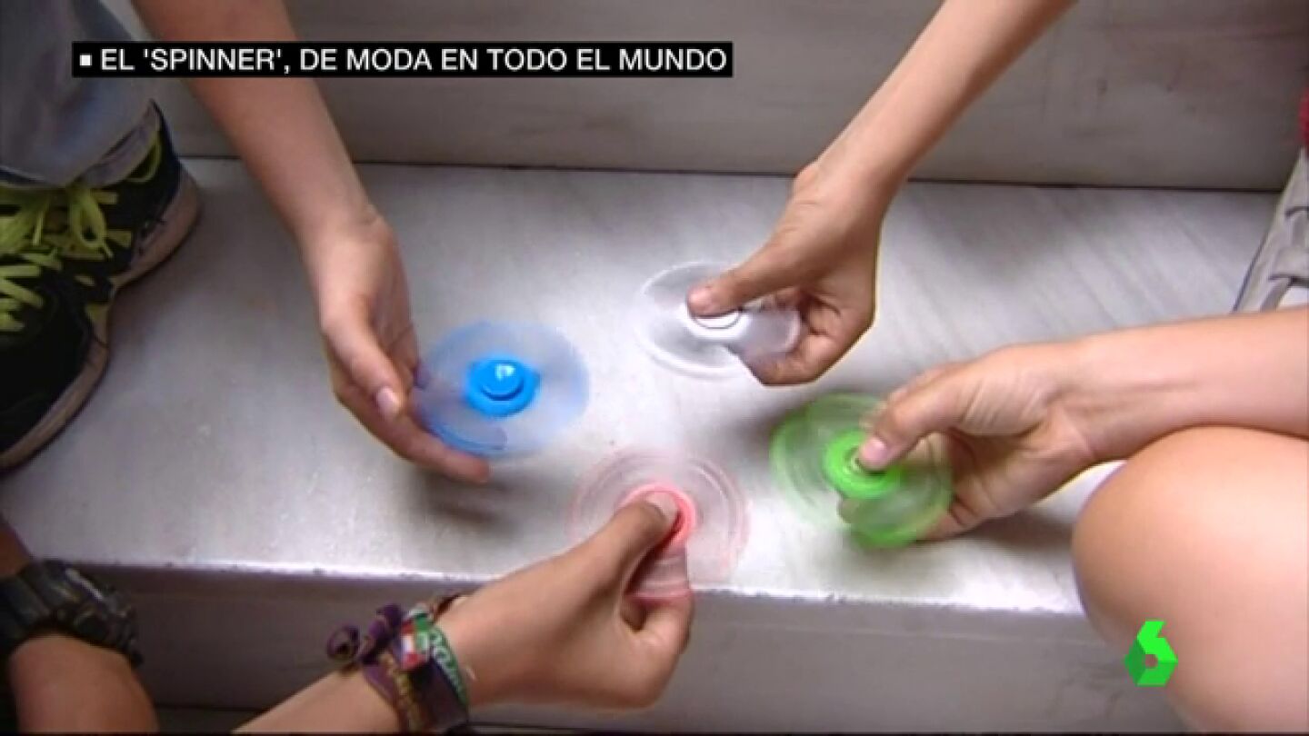 Ni&ntilde;os con spinner