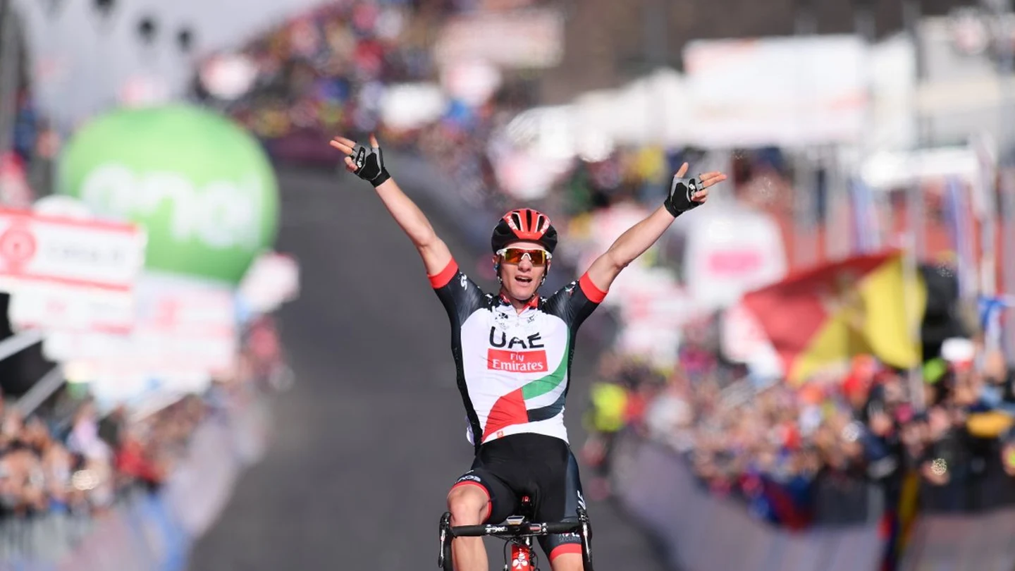 Jan Polanc celebra su triunfo en la cuarta etapa del Giro Jan Polanc celebra su triunfo en la cuarta etapa del Giro