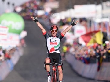 Jan Polanc celebra su triunfo en la cuarta etapa del Giro Jan Polanc celebra su triunfo en la cuarta etapa del Giro