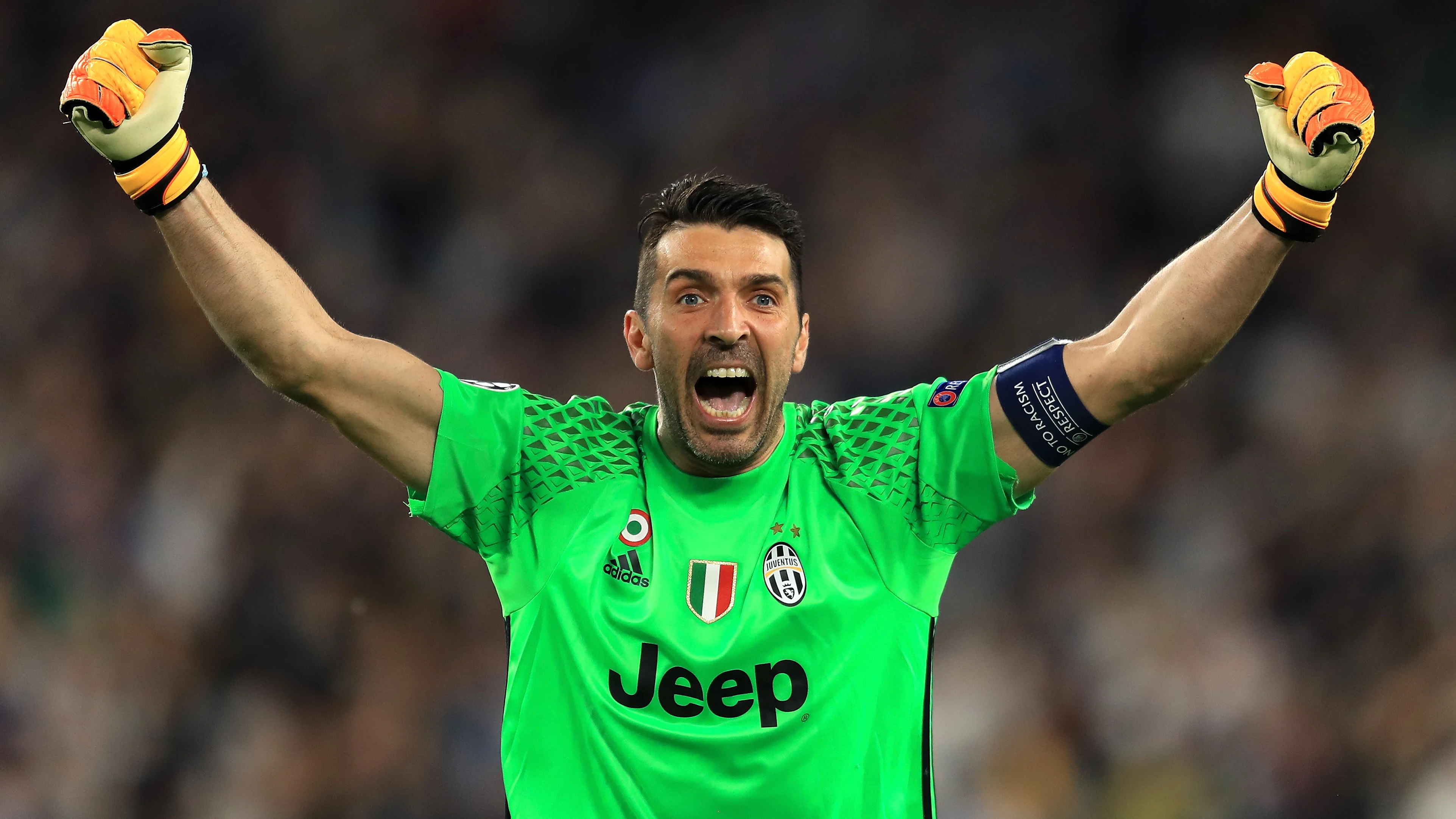 Buffon celebrando un gol de la Juventus