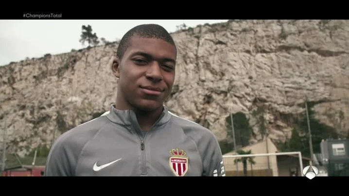 Frame 97.222756 de: Mbappé, el corazón del Mónaco que empezó en los suburbios: "No tenía ni botas"