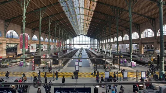 Vista general de la Estación del Norte, en París, Francia Vista general de la Estación del Norte, en París, Francia