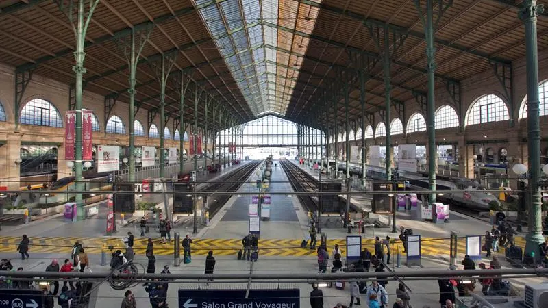 Vista general de la Estación del Norte, en París, Francia