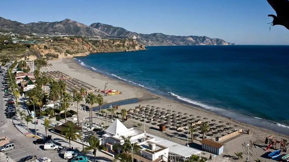 Playa Burriana de Nerja