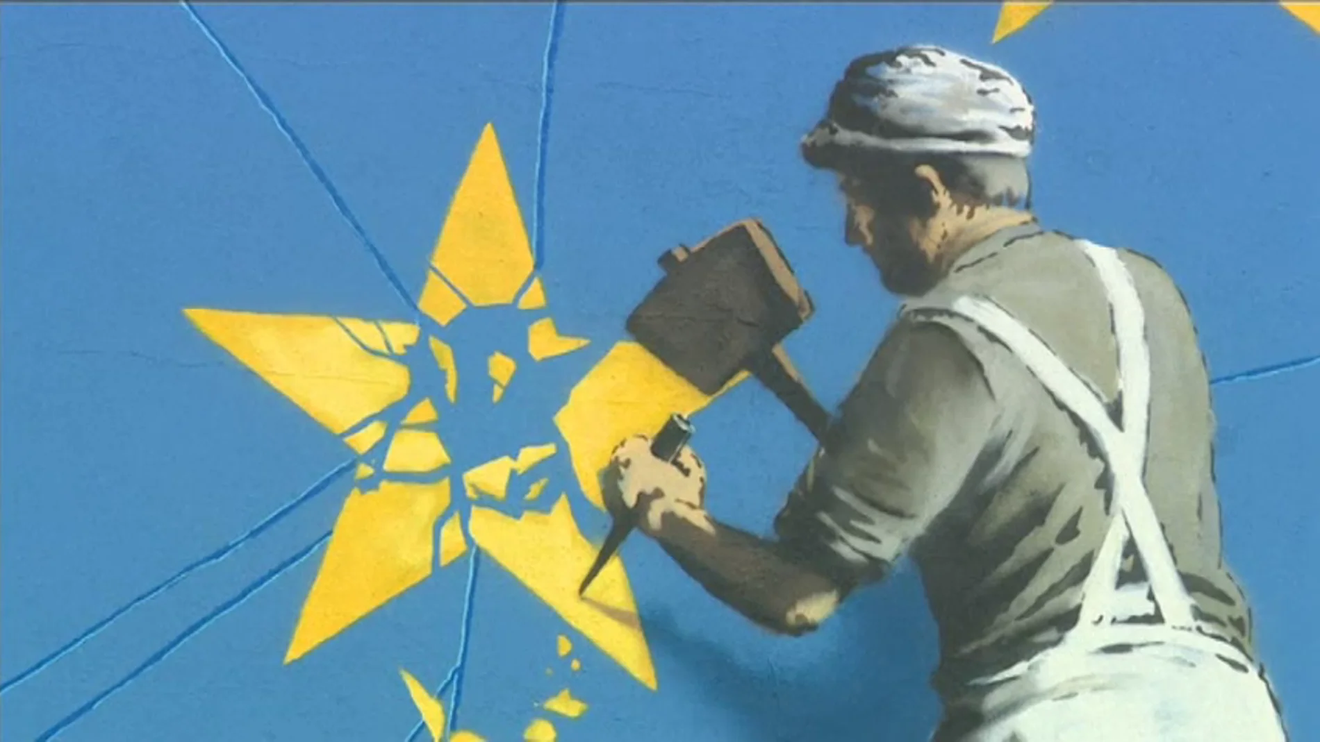 Frame 30.935366 de: Banksy pinta por primera vez un mural sobre el 'Brexit' en la ciudad inglesa de Dover