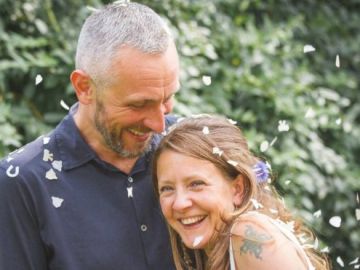 Russell Davison junto a su esposa Russell Davison junto a su esposa
