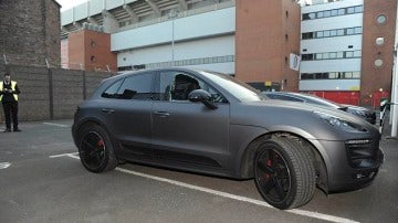 Apedrean el coche de Coutinho en las inmediaciones de Anfield