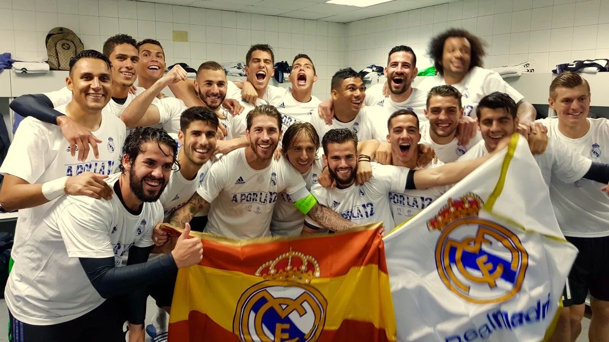 El vestuario del Real Madrid celebra el pase a la final de la Champions El vestuario del Real Madrid celebra el pase a la final de la Champions