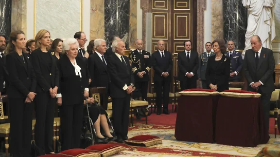 La última aparición pública de la Infanta Cristina en el funeral de la infanta Alicia de Borbón-Parma Todas las imágenes de la Infanta Cristina e Iñaki Urdangarin