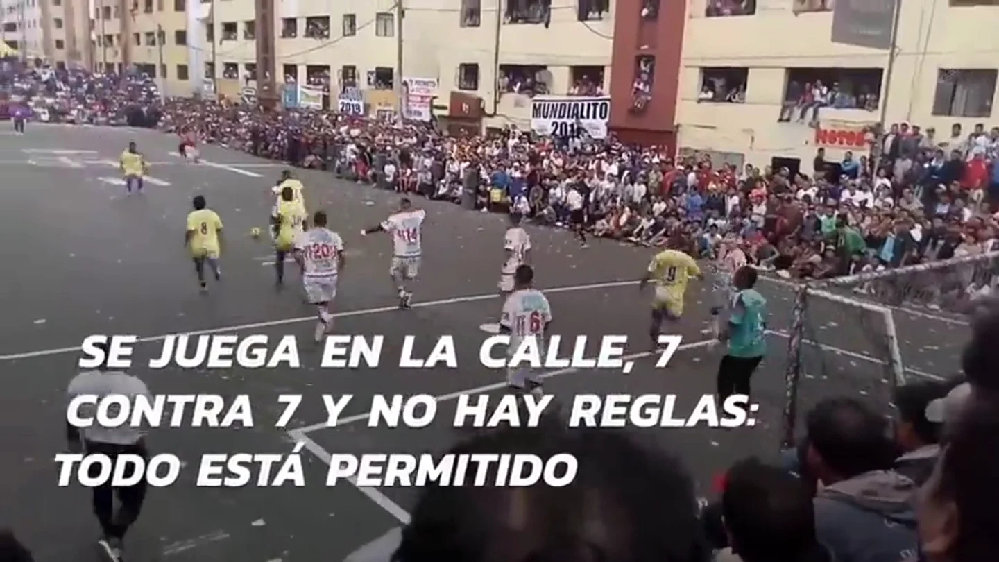 Frame 39.609915 de: ¿Imaginas un torneo callejero sin (casi) reglas? La 'Champions' más extrema existe y se juega en Perú Frame 39.609915 de: ¿Imaginas un torneo callejero sin (casi) reglas? La 'Champions' más extrema existe y se juega en Perú