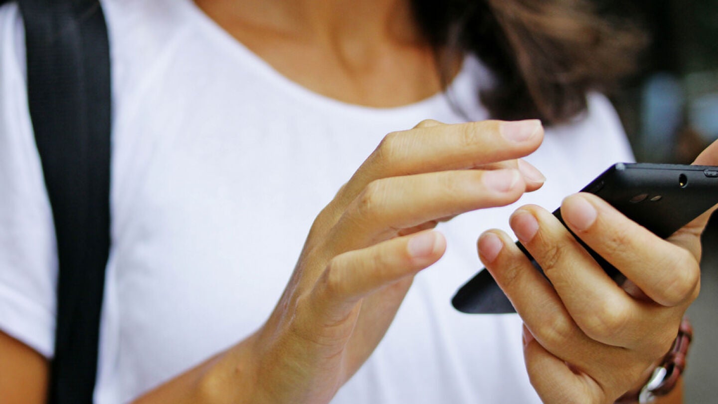 Tel&eacute;fono m&oacute;vil y whatsapp